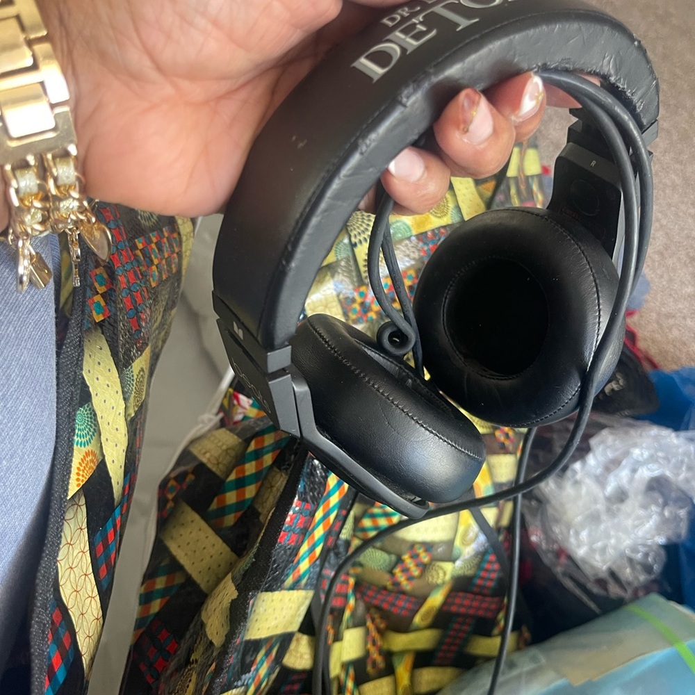 Beats Dr Dre Detox edition black headphones